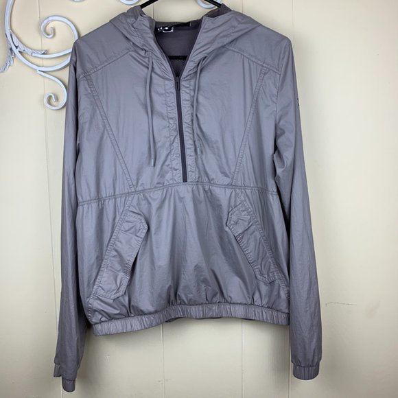 Under Armour Jackets & Blazers - Under Armour Lilac Thin Hooded Jacket Size Medium